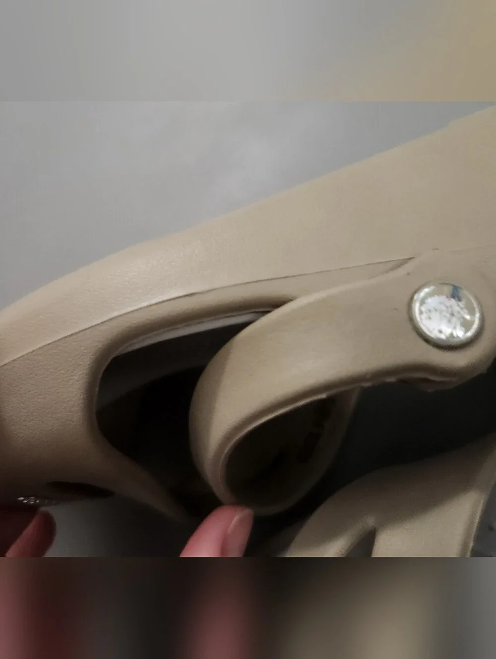CROCS Women’s Tan/Cream Sandal - Picture 7 of 7